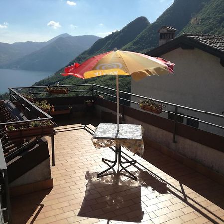 Casa Vacanze 'La Piazza' Villa Zone Екстериор снимка