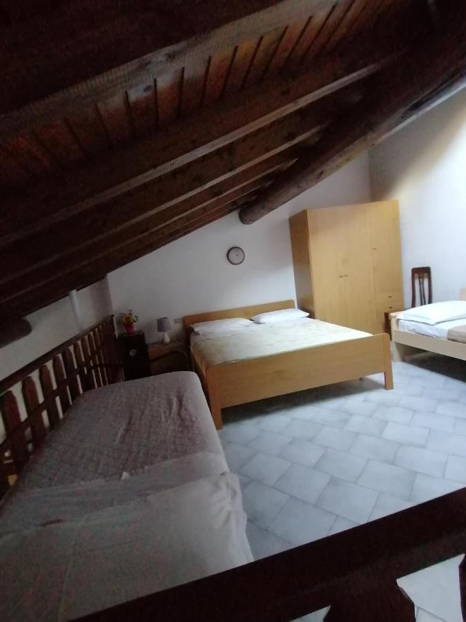 Casa Vacanze 'La Piazza' Villa Zone Екстериор снимка