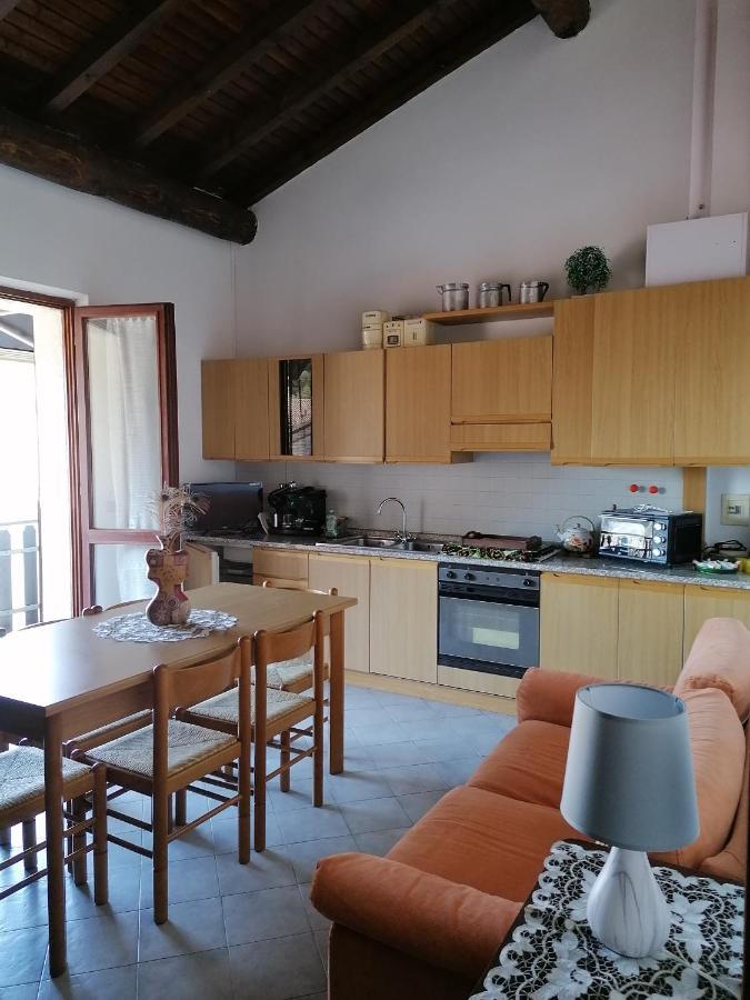 Casa Vacanze 'La Piazza' Villa Zone Екстериор снимка