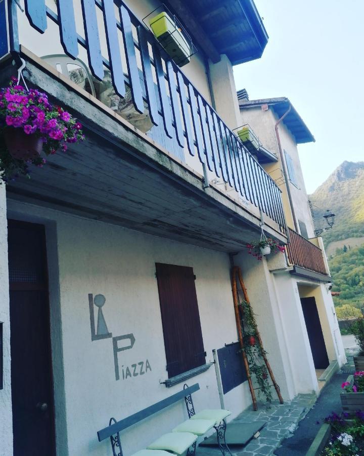 Casa Vacanze 'La Piazza' Villa Zone Екстериор снимка