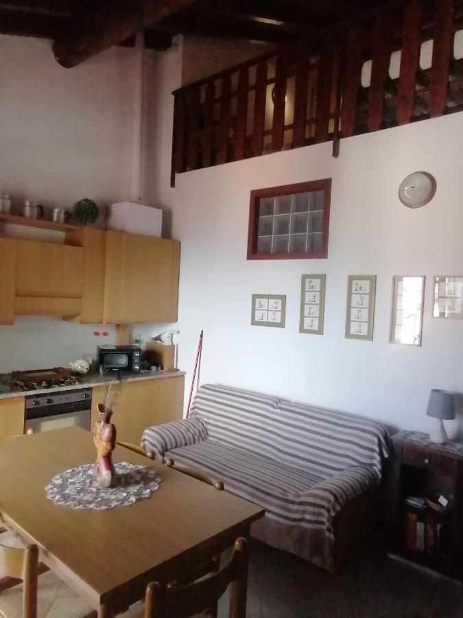 Casa Vacanze 'La Piazza' Villa Zone Екстериор снимка