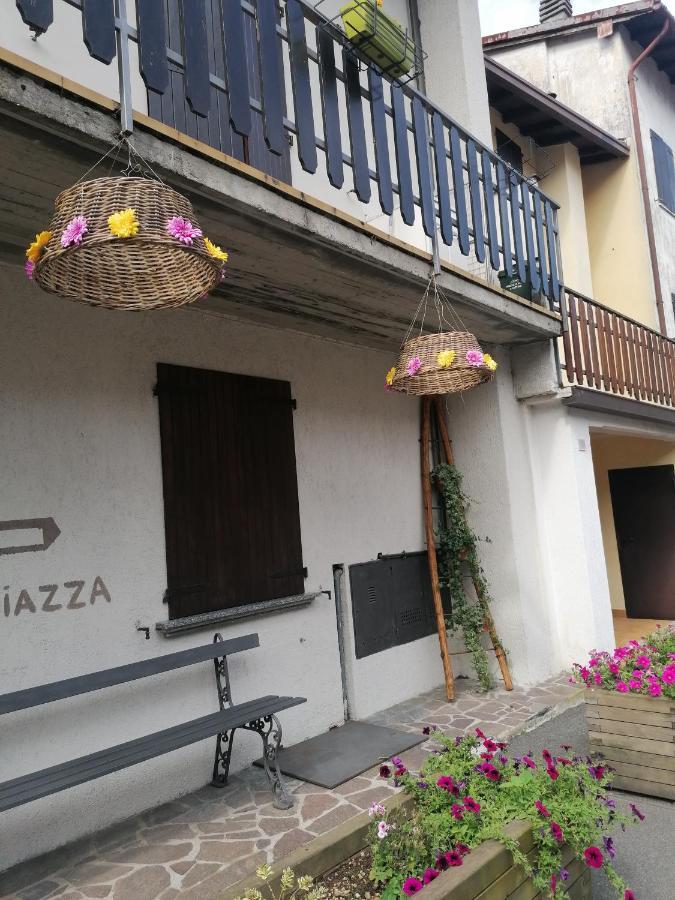Casa Vacanze 'La Piazza' Villa Zone Екстериор снимка