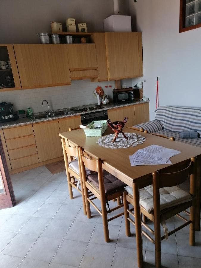 Casa Vacanze 'La Piazza' Villa Zone Екстериор снимка