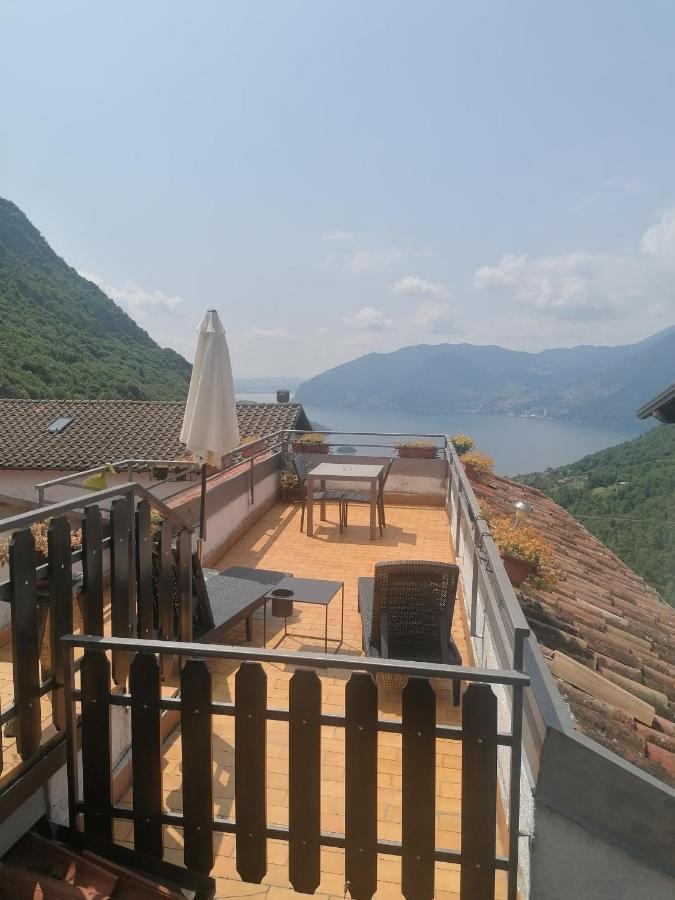 Casa Vacanze 'La Piazza' Villa Zone Екстериор снимка