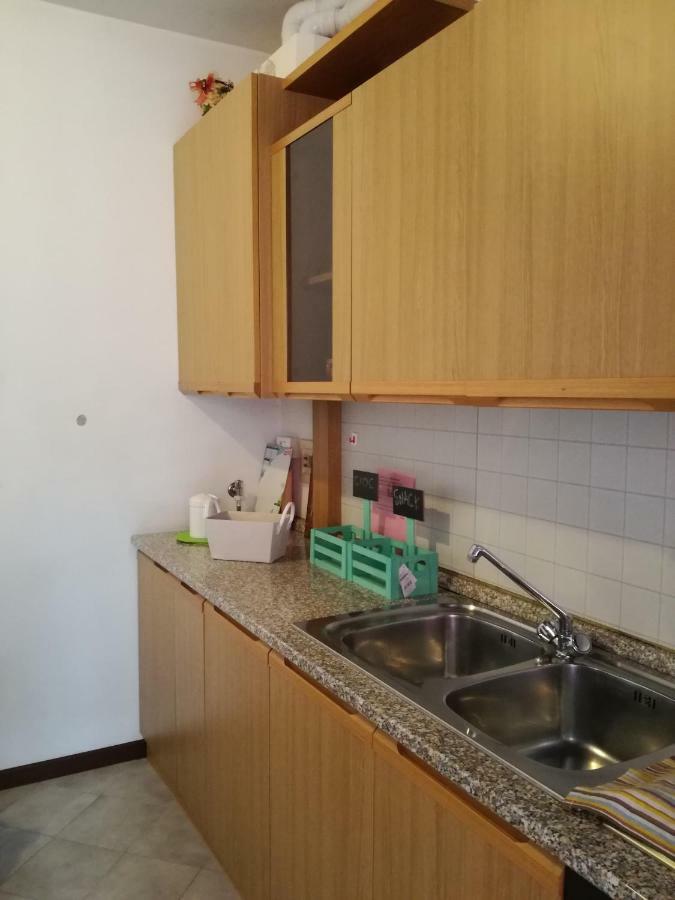 Casa Vacanze 'La Piazza' Villa Zone Екстериор снимка